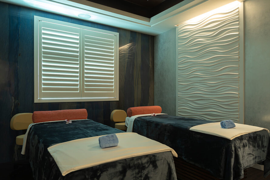 ESPACIO Spa is a modern full-service spa located on the top floor.