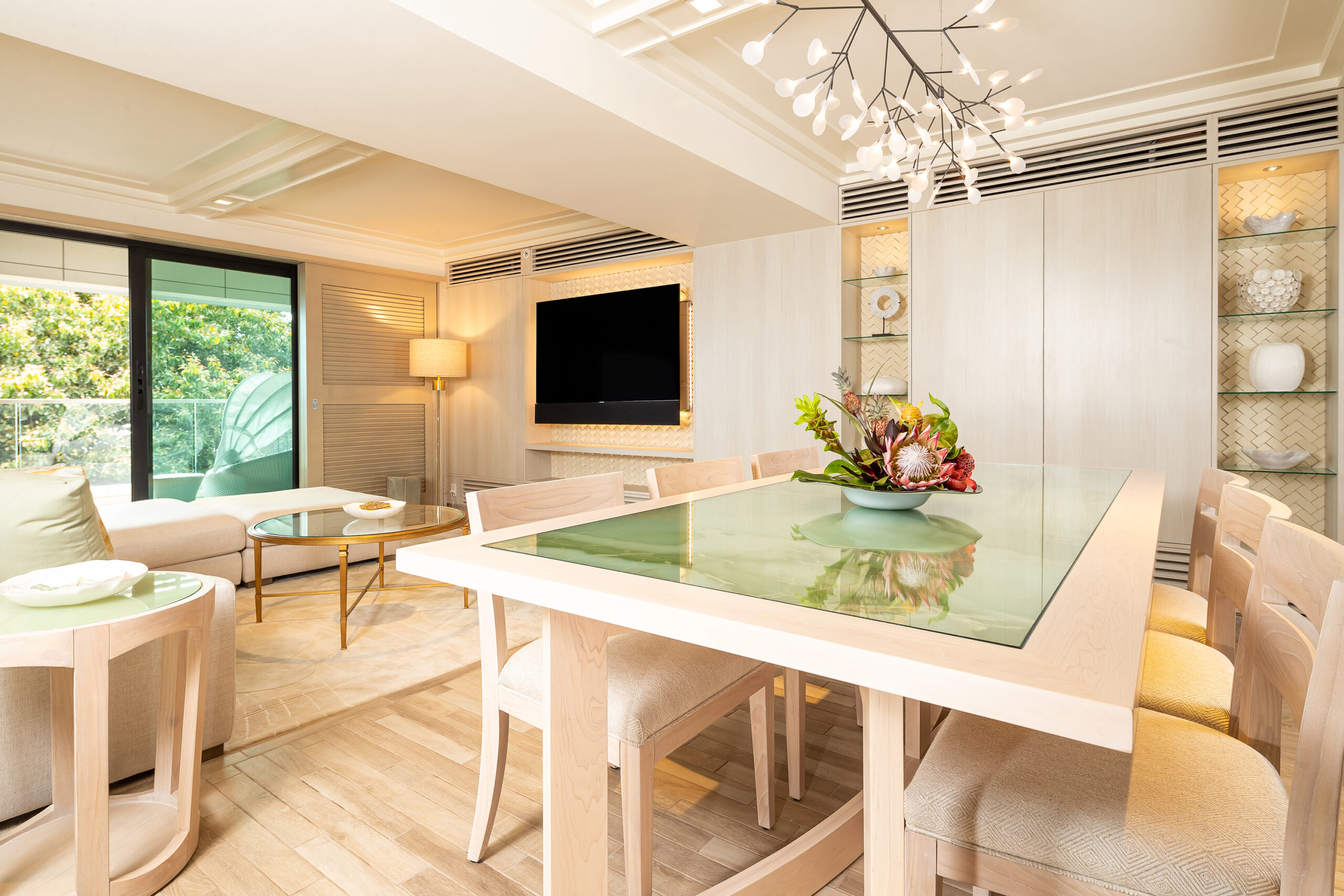 ESPACIO-THE-JEWEL-OF-WAIKIKI-Luxury-Green-Suite-Premium-View-Living-Room-3000X2000