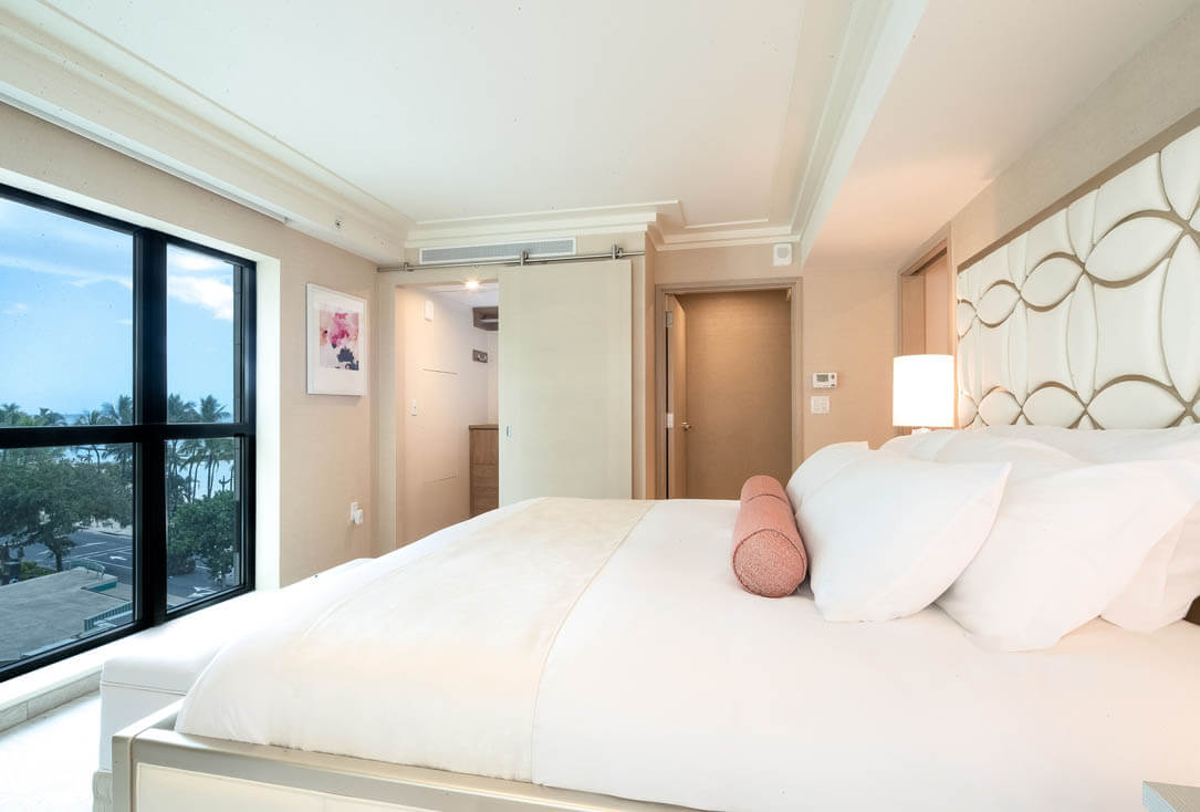 suite-slider-coral-2nd-bedroom